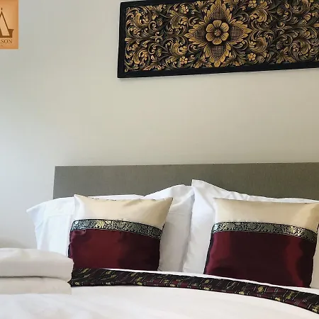 Thai Season Hotel *