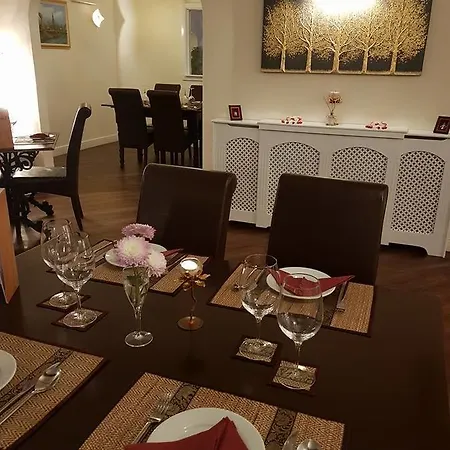 Hotell Thai Season York